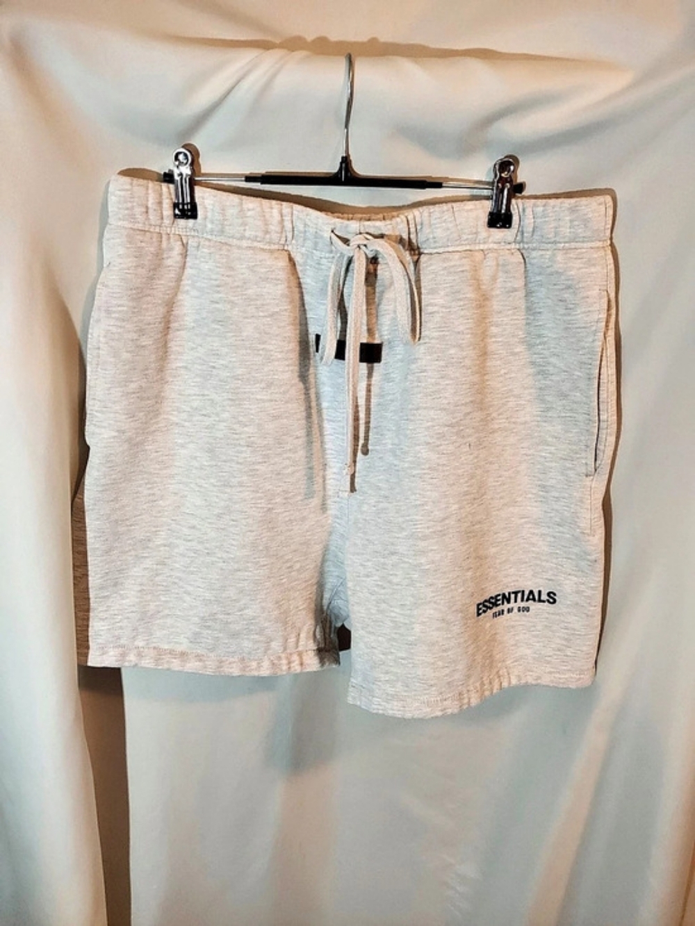 Fear of God Essentials Classic Sweatshorts - Oatmeal Heather Large